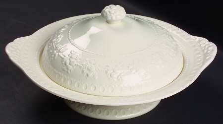 Wellesley Round Covered Vegetable