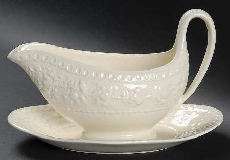 Wellesley Gravy Boat with Attached Underplate