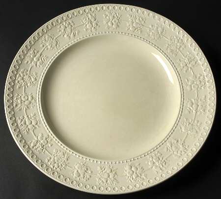 Wellesley 15" Chop Plate (Round Platter)