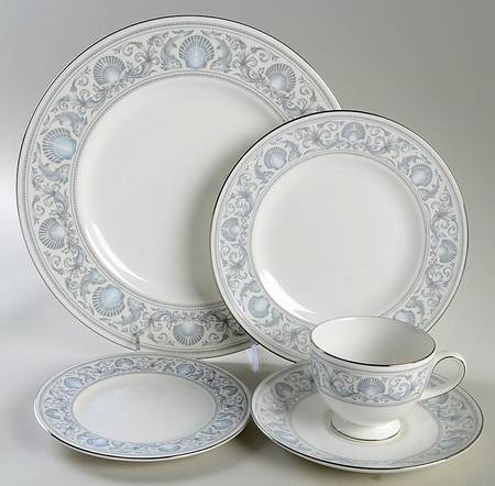 White Dolphins 5 Piece Place Setting