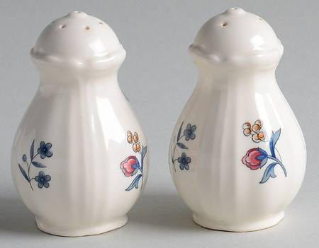 Williamsburg Potpourri Salt & Pepper Set (4 & 7 Holes)