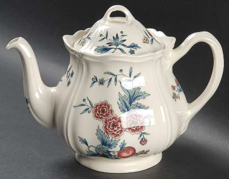 Williamsburg Potpourri Teapot & Lid