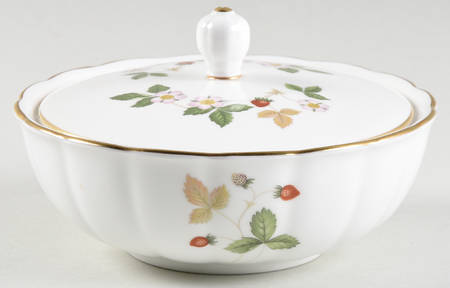 Wild Strawberry (Bone & Oven To Table) Murray Dish with Lid