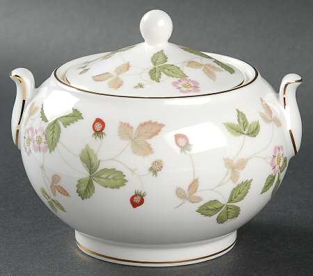 Wild Strawberry (Bone & Oven To Table) 146 Shape Sugar Bowl & Lid