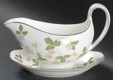 Wild Strawberry (Bone & Oven To Table) Gravy Boat & Underplate by Wedgwood
