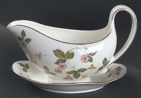 Wild Strawberry (Bone & Oven To Table) Gravy Boat with Attached Underplate
