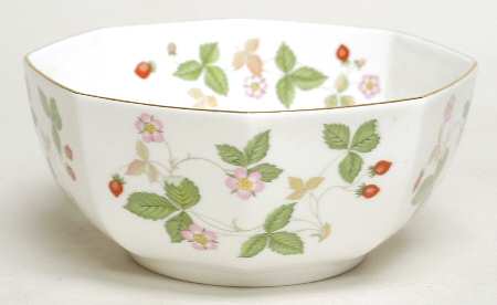 Wild Strawberry (Bone & Oven To Table) 6" Octagonal Vegetable Bowl