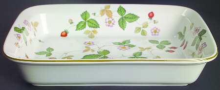 Wild Strawberry (Bone & Oven To Table) 10" Rectangular Baker