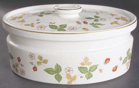 Wild Strawberry (Bone & Oven To Table) 2.5 Qt Oval Covered Casserole
