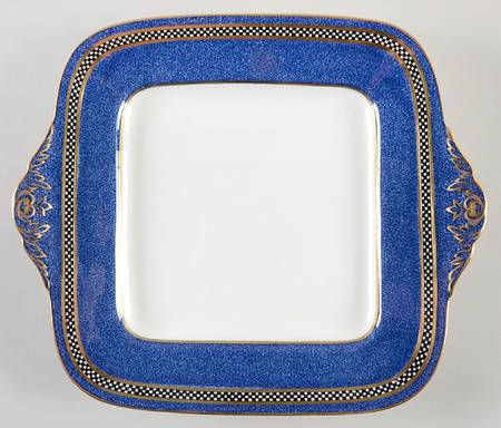 X9764 Square Handled Cake Plate