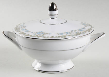 Concord Sugar Bowl & Lid by Wyndham