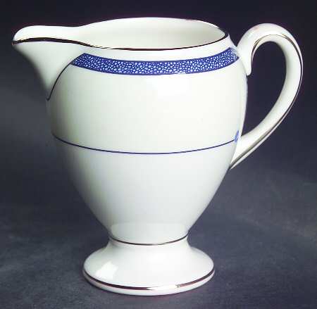 Empress Globe Shape Creamer