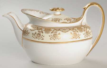Y3966 Teapot & Lid