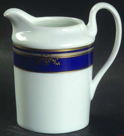 Titanic Creamer