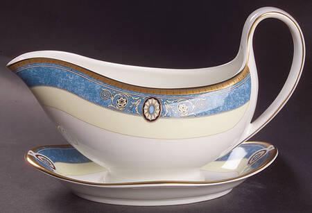 Madeleine Gravy Boat & Underplate