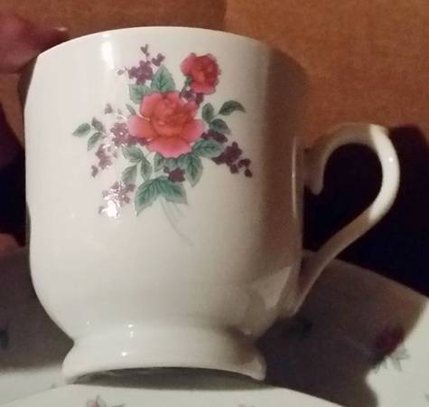 WLE2 Footed Cup