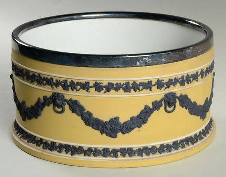 Black On Cane Jasperware 8" Fern Dish
