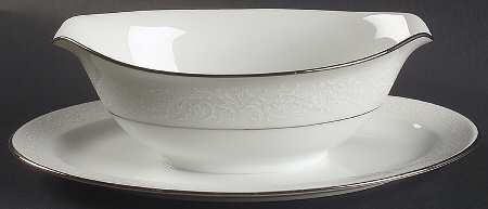 Sienna Gravy Boat with Attached Underplate