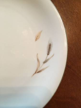 Golden Wheat Dinner Plate