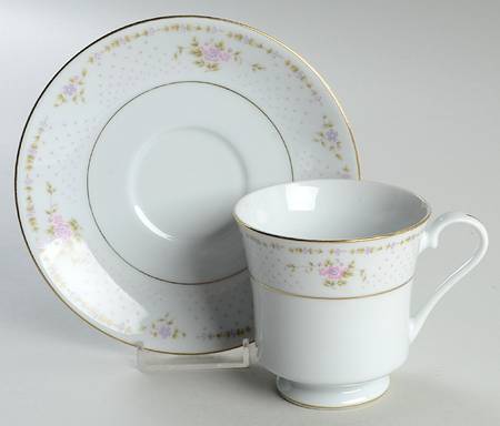Eva Footed Cup & Saucer Set