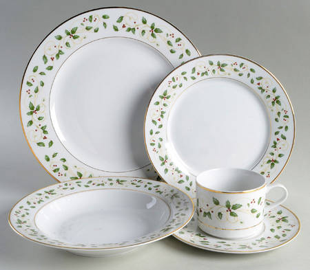 Holiday Vine 5 Piece Place Setting