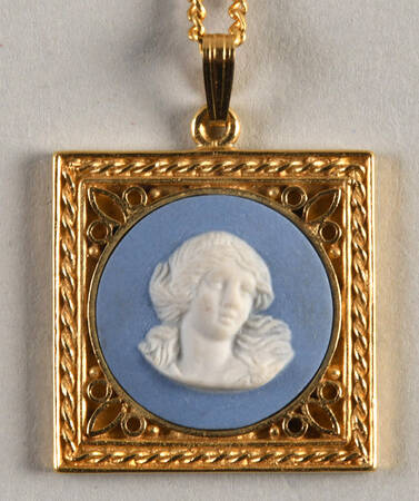 Jasperware Jewelry Goldplate Necklace with Pendant