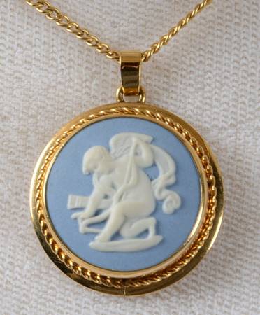 Jasperware Jewelry Round Gold Necklace