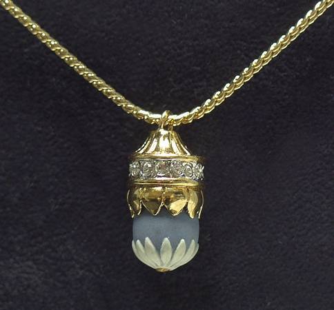Jasperware Jewelry Daisy Bead Pendant