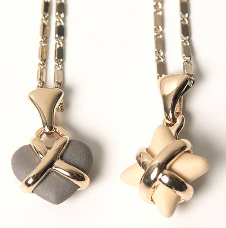 Jasperware Jewelry Goldplate Pendant & Chain
