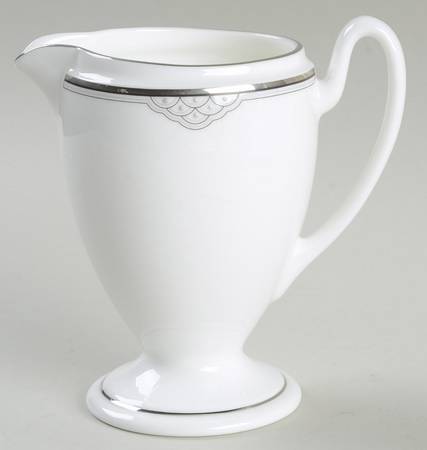 Chiffonier Creamer
