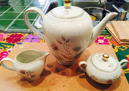 Monika Sugar Bowl & Lid
