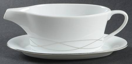 Platinum Twist Gravy Boat & Underplate