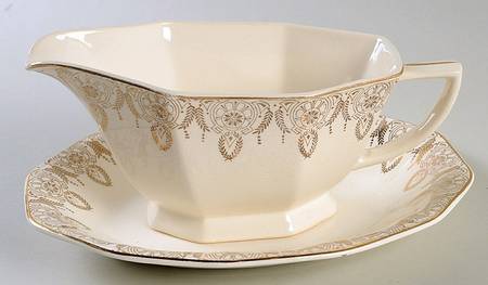Manhattan Gravy Boat & Underplate/Relish