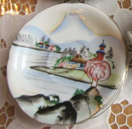 WAJ12 Saucer by Wales (Japan)