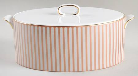 Palladian Oval Covered Vegetable