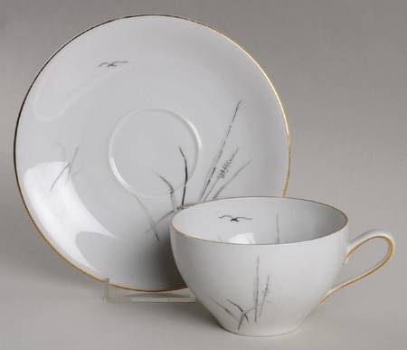 WIG13 (Gold Trim) Flat Cup & Saucer Set
