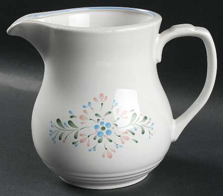 Fascino 64 Oz Pitcher