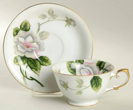 YAM20 Footed Cup & Saucer Set