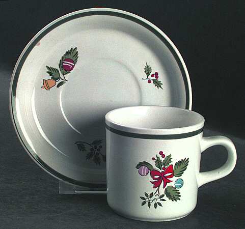 Noel Flat Cup & Saucer Set