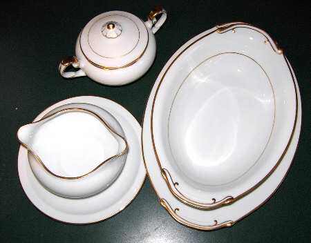 Royalty 9" Oval Vegetable Bowl by Yamato