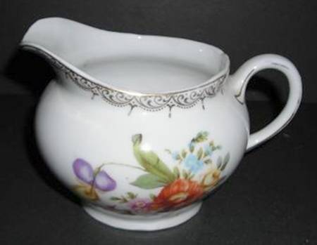 8562 Creamer