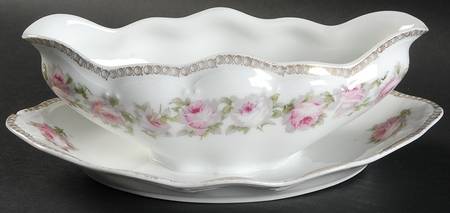 SCR253 Gravy Boat with Attached Underplate by Scherzer