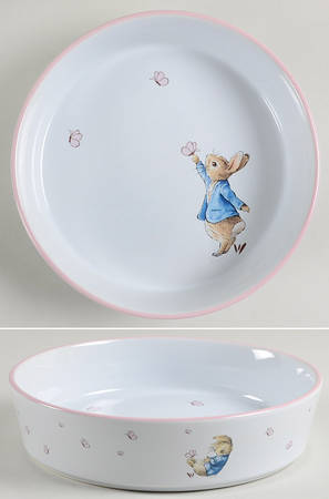 Peter Rabbit Gold 9" Round Baker