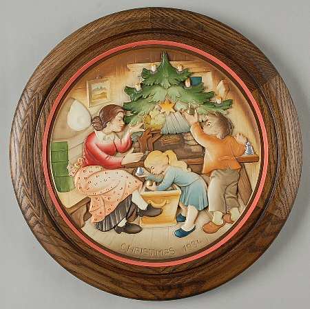 Anri Christmas Plate Yuletide In The Valley - Boxed