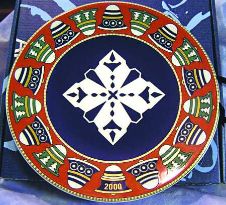 Arabia Christmas Plate Snow Crystal - Boxed