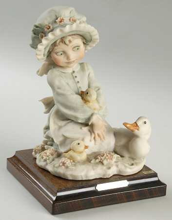 Gulliver's World Girl With Ducks - Boxed