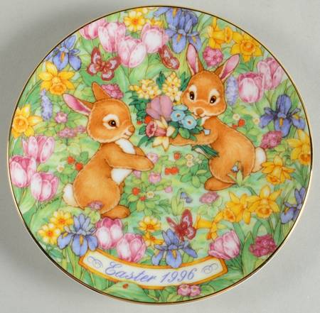 Easter Plate-Avon Easter Bouquet - No Box
