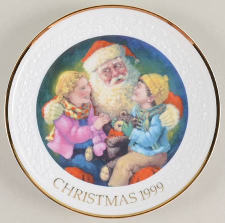 Christmas Plate Santas Tender Moment - No Box