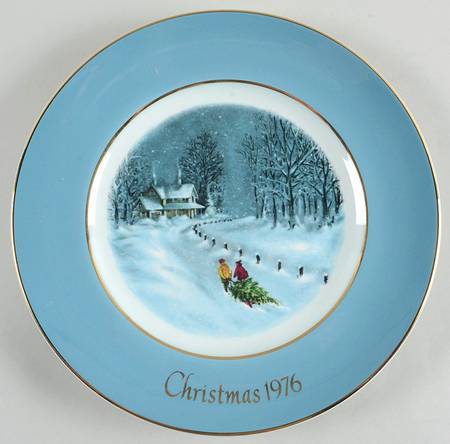 Christmas Plate Bringing Home The Tree - No Box