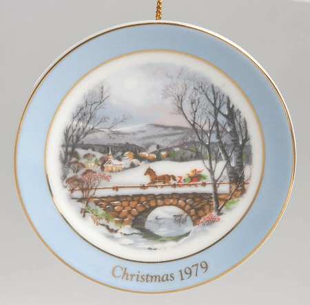 Avon Miniature Christmas Plate Christmas 1979 - No Box